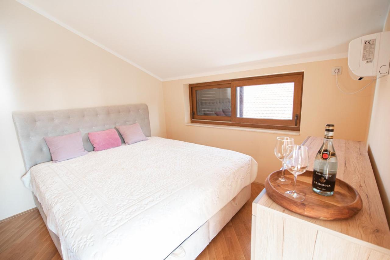 Boka Apartment Baošići Esterno foto